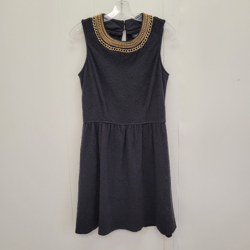 Rue21 Sleeveless Floral Textured Dress
